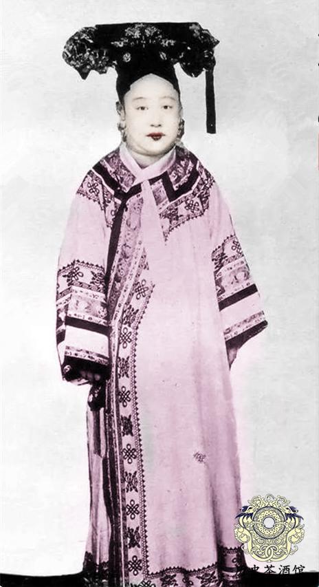 四不像正版與正版四不像，探究現(xiàn)代版權(quán)現(xiàn)象的多元視角，現(xiàn)代版權(quán)現(xiàn)象的多元視角探究，四不像正版與正版四不像